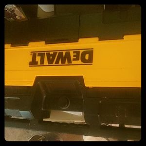 Dewalt tough system blutooth/radio speaker